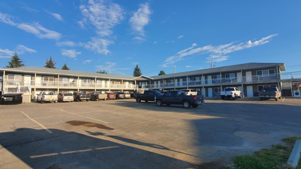 Shoreside Inn & Suites Wabamun Exterior photo