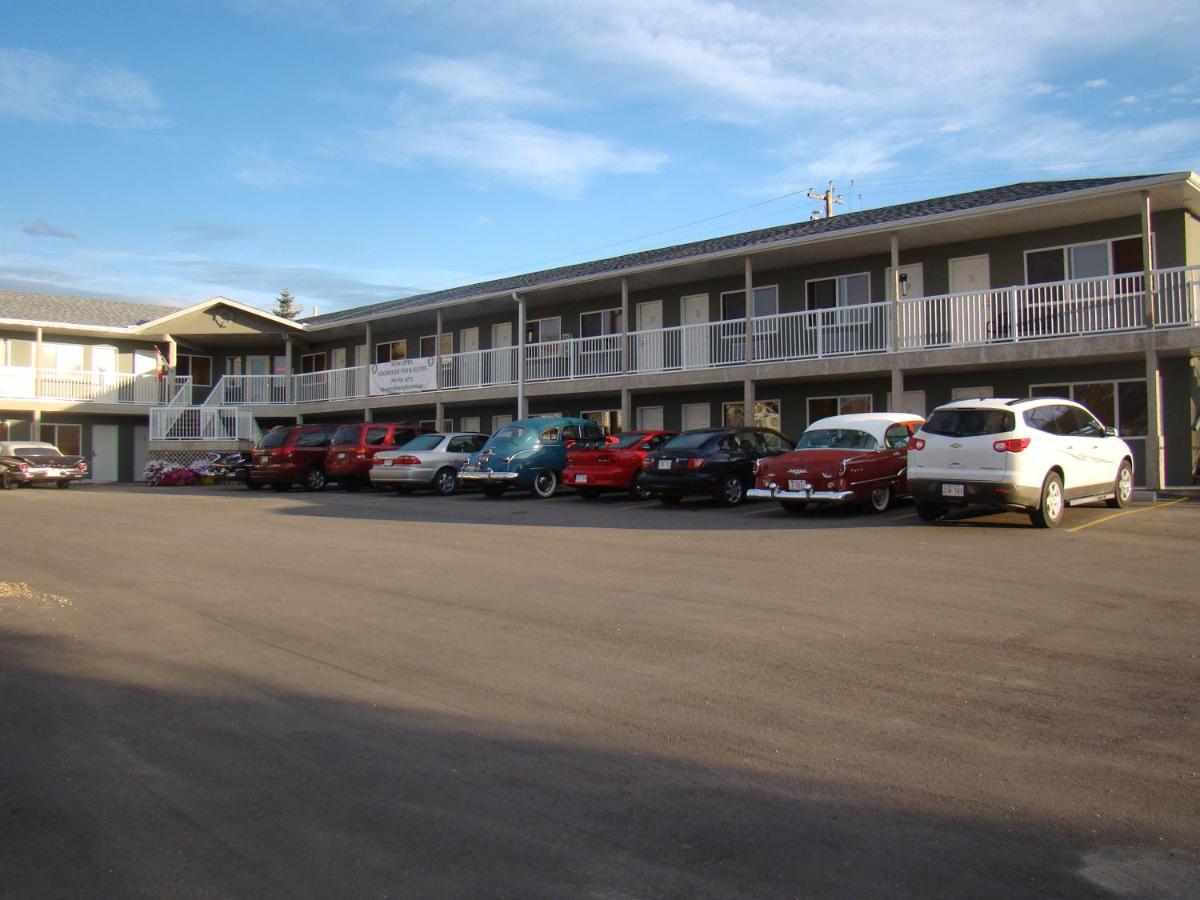 Shoreside Inn & Suites Wabamun Exterior photo